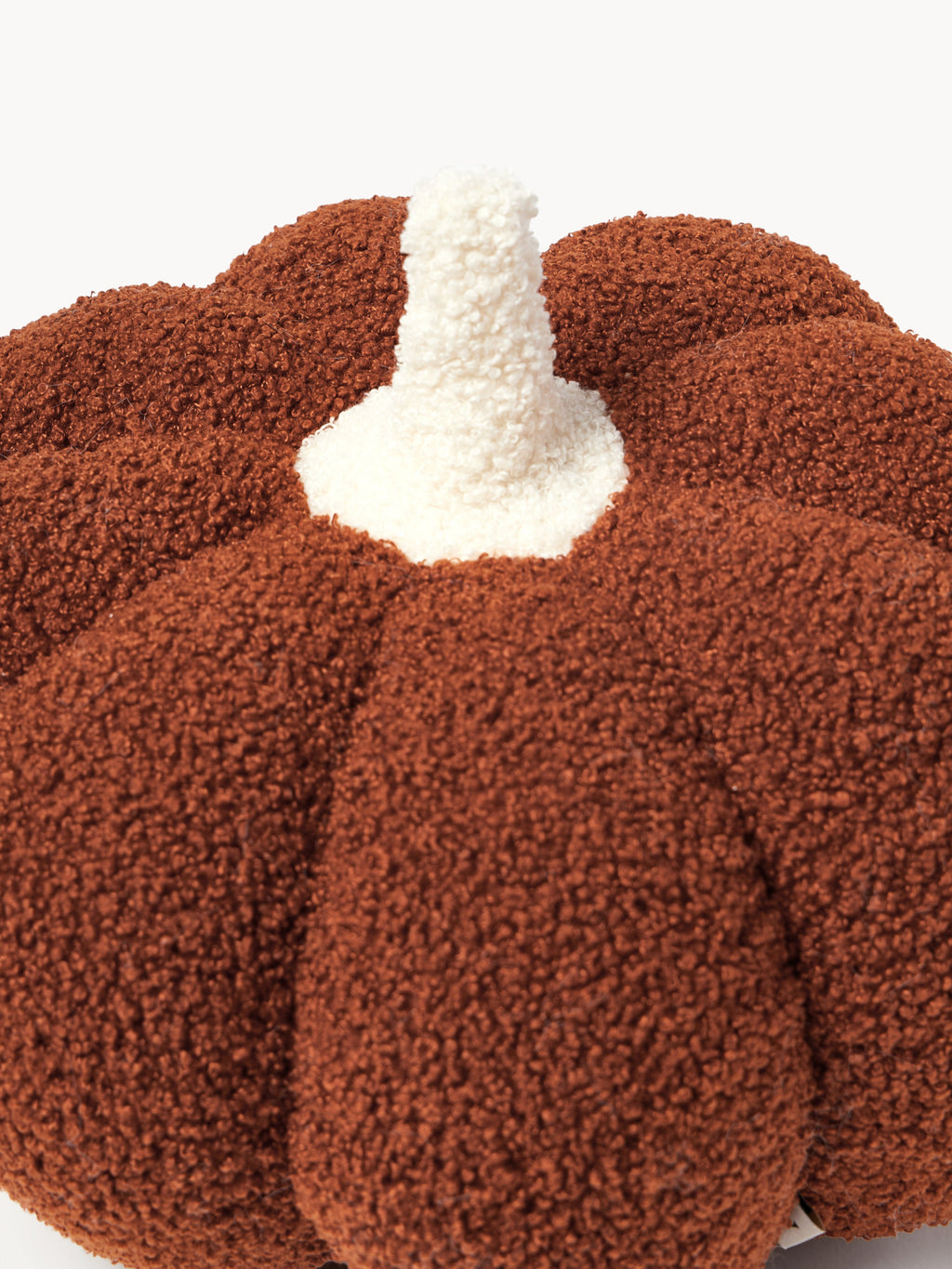 Kürbis-Kissen aus Teddy-Stoff, Terrakotta — Detail