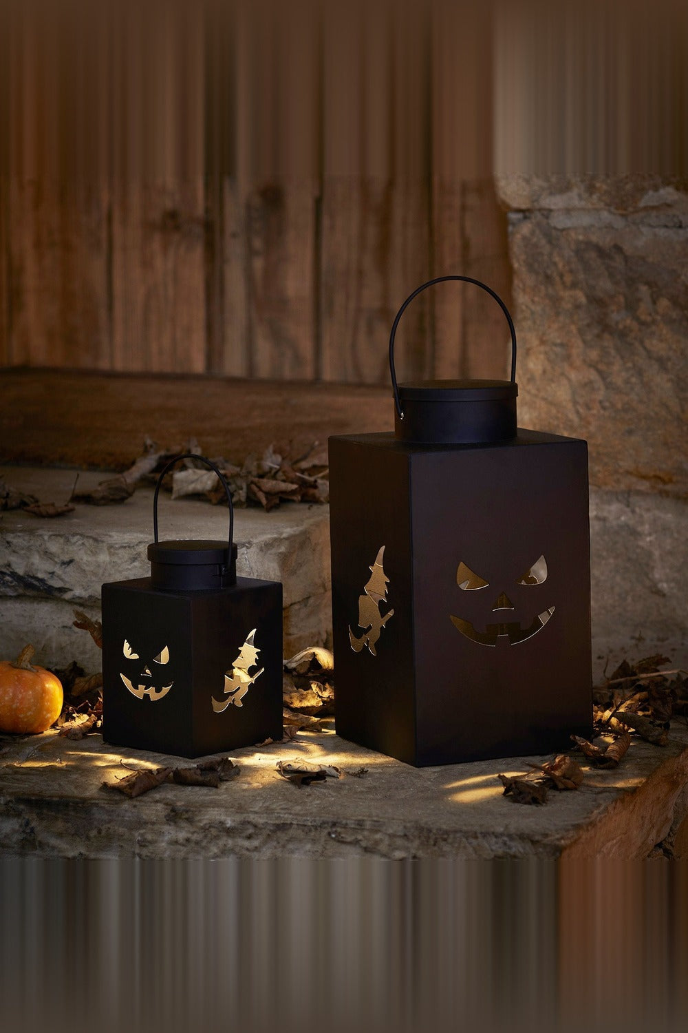 2er Set schwarze Halloween Laternen aus Metall